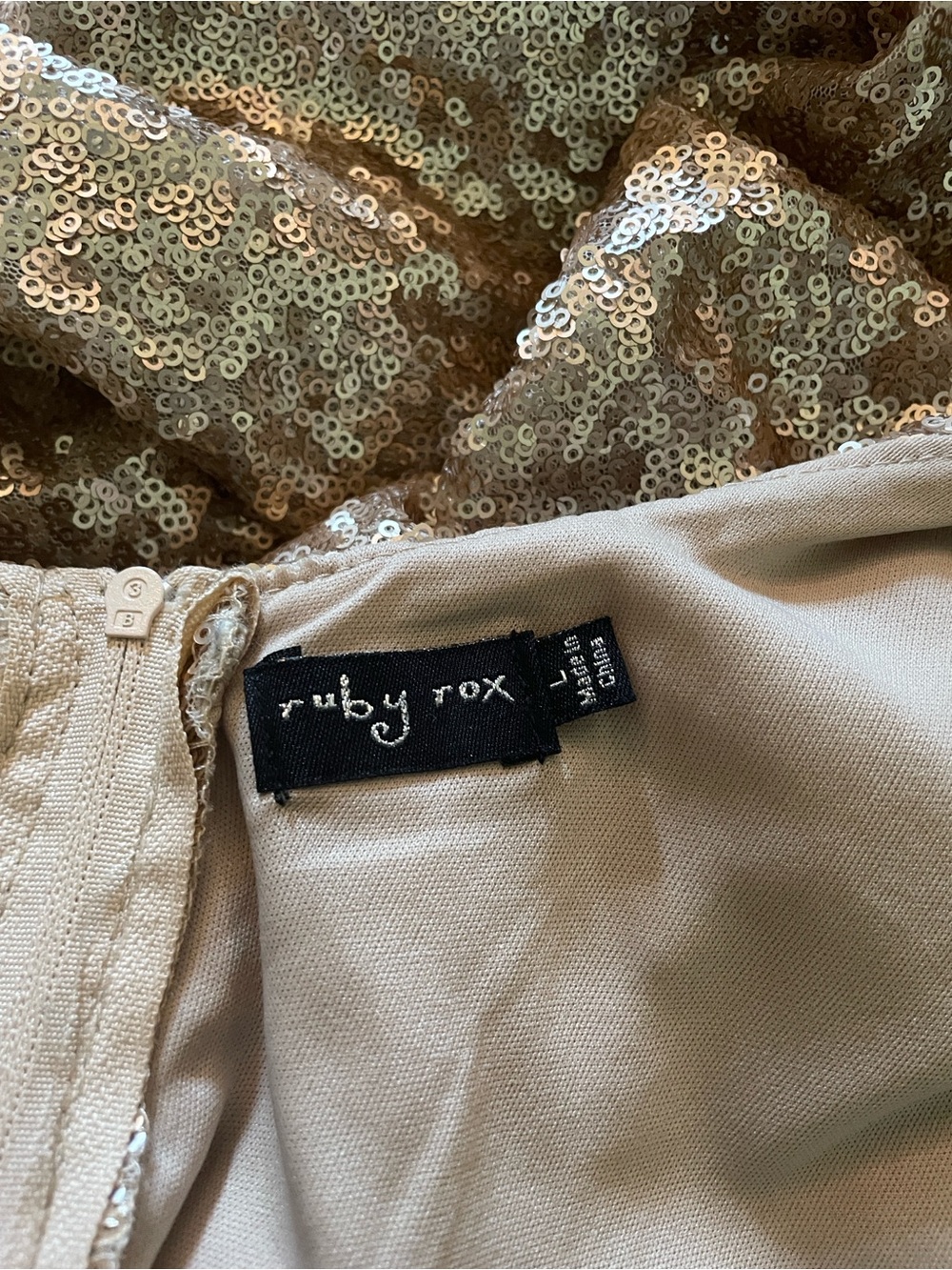 Ruby Rox Metallic Gold Sequin Top - Picture 7 of 7